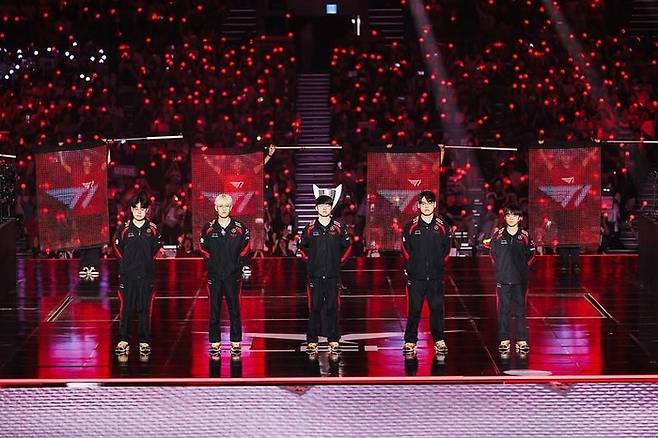 T1 선수단. 사진 | LCK