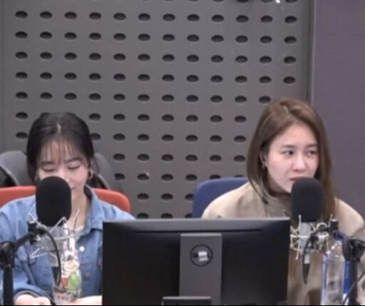 22일 방송된 KBS 쿨FM '박명수의 라디오쇼'에서 가수의 가창력에 대해 이야기하는 뮤지컬 배우 옥주현(오른쪽). 박명수의 라디오쇼 캡처
