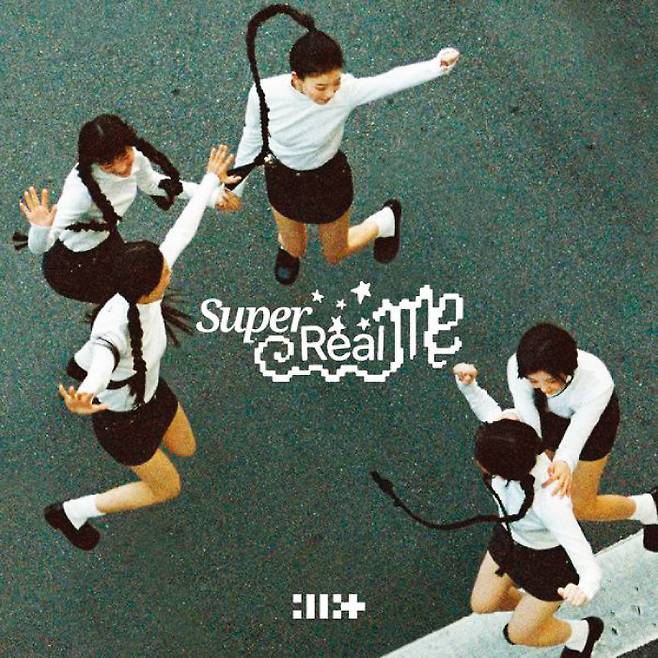 데뷔 미니앨범 ‘SUPER REAL ME’  전곡을 담은 ‘스페드업(Sped Up)’ 버전 미니앨범을 발매한 아일릿(ILLIT). [빌리프랩 제공]