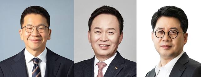 SK수펙스추구협의회에는 최창원 SK수펙스추구협의회 의장(왼쪽)과 장용호 SK㈜ CEO, 박상규 SK이노베이션 CEO 등 주요 경영진 20여명이 참석했다. /SK그룹