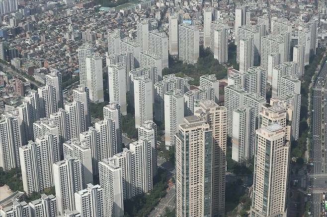 방화5구역 재건축 사업은 서울 강서구 공항동 18번지 일대에 지하 3층~지상 15층 규모 아파트 28개 동, 1657가구가 공급된다.ⓒ데일리안