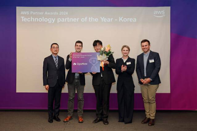 옵스나우기 'AWS 코리아 올해의 테크놀로지 파트너상'을 수상했다. (사진=옵스나우)