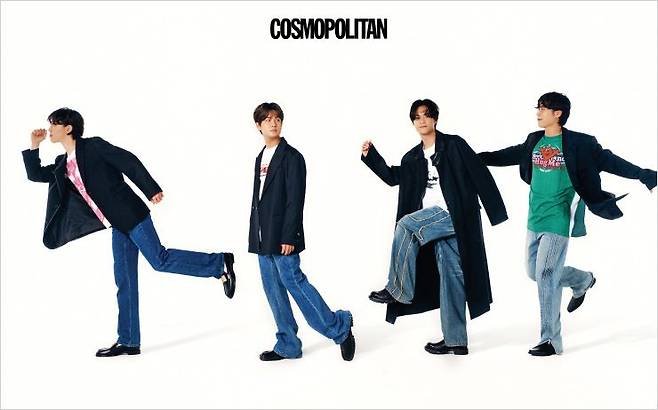 (왼쪽부터, 오이삭)재킷 SSY. 로퍼 Dolce&Gabbana. 티셔츠, 데님 팬츠 스타일리스트 소장품. (김호)재킷 SSY. 티셔츠 Dsquared2. 데님 팬츠 Dnsr. 로퍼 Maison Margiela. (장경민)코트 Maison Margiela. 부츠 Alexander McQueen. 티셔츠, 데님 팬츠 스타일리스트 소장품. (정민혁)재킷 Labeless. 부츠 Yowe. 티셔츠, 데님 팬츠 스타일리스트 소장품.