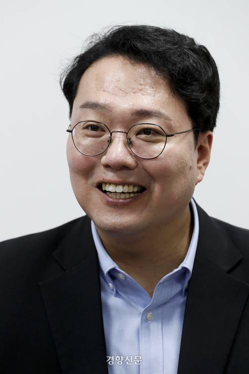 천하람 개혁신당 비례대표 당선자가 22일 국회 의원회관에서 경향신문과 인터뷰를 하고 있다. 문재원 기자