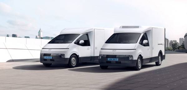 (왼쪽부터) ST1 카고 냉동과 카고 모델 [사진제공=현대차]