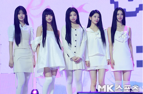 하이브 레이블 빌리프랩 소속 걸그룹 아일릿이 첫 번째 미니앨범 ‘슈퍼 리얼 미(SUPER REAL ME)’의 타이틀곡 ‘마그네틱(Magnetic)’으로 데뷔한 날 올린, 뉴진스 혜인의 글이 뒤늦게 주목을 받고 있다. / 사진 = 김영구 기자