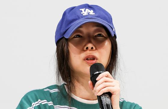 민희진 어도어 대표가 25일 오후 서울 서초구 한국컨퍼런스센터에서 열린 입장 발표 기자회견에서 발언하고 있다. 〈사진=연합뉴스〉