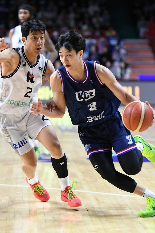 허웅과 허훈, 허 형제 중 누가 먼저 우승 반지를 차지할까. 사진=KBL 제공