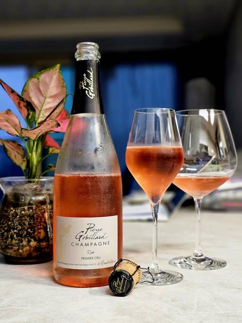 샴페인 피에르 고비야 로제 프리미에 크뤼. 최현태 기자