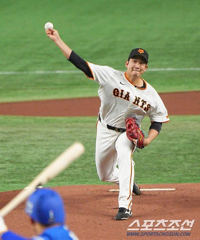 요미우리 스가노는 25일 주니치전에 선발등판해 6이닝 1실점 호투를 펼치고 3승째를 올렸다. 올시즌 4경기 연속 퀄리티 스타트를 기록했다. 사진캡처=요미우리 자이언츠 SNS