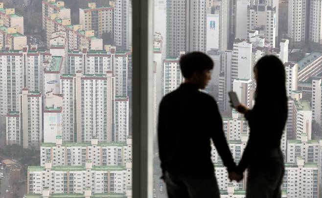 20~30대 청년이 느끼는 가장 큰 지출 부담은 ‘주거비’로 조사됐다. 사진은 서울시내 한 아파트 밀집 지역. /사진=뉴시스