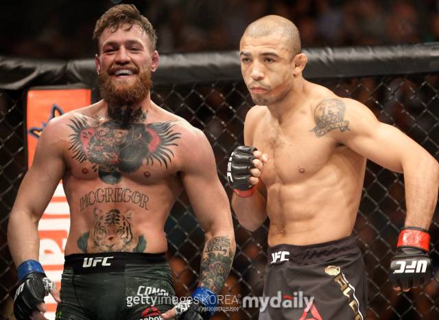알도(오른쪽)와 맥그리거. /게티이미지코리아