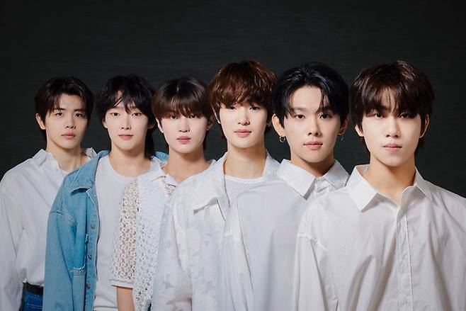 지난 23일 데뷔한 6인조 신인 보이그룹 피커스. tnk엔터테인먼트 제공