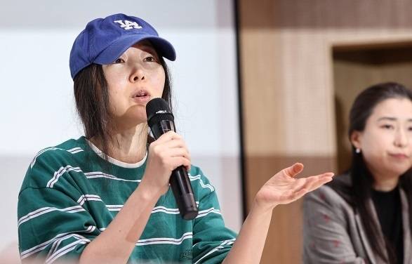 기자회견 하는 민희진 어도어 대표(좌측). 연합뉴스