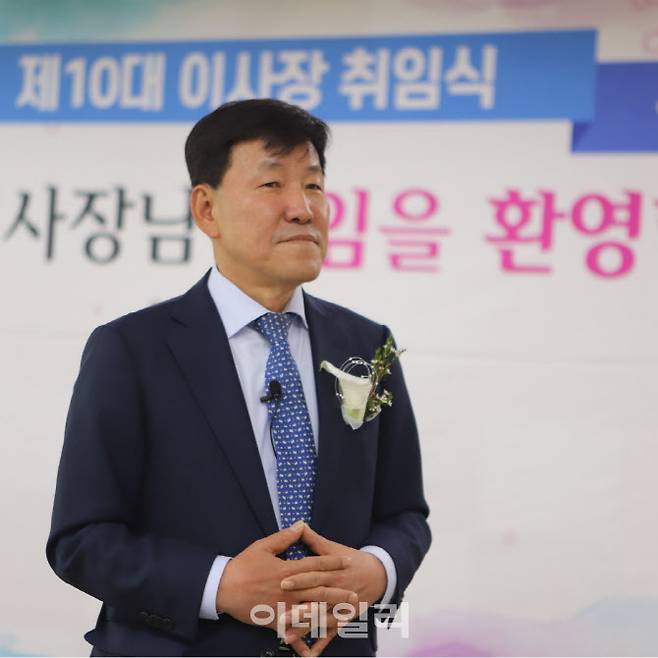 이철수 한국폴리텍대학 신임 이사장이 29일 인천 부평구 학교법인 한국폴리텍 대강당에서 열린 취임식 후 이데일리·이데일리TV에 취임 소감을 전하고 있다.(사진=한국폴리텍대학)