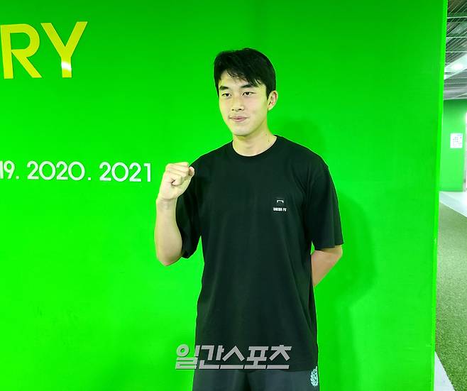 대구 공격수 정재상이 28일 전주월드컵경기장에서 열린 전북과의 무승부 뒤 취재진과 만나 인터뷰에 응하고 있다. 전주=김우중 기자