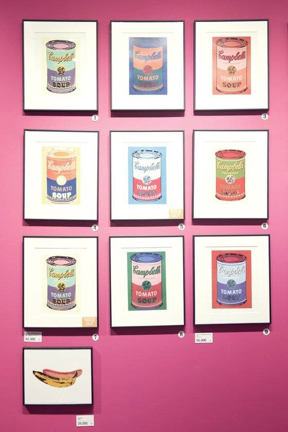 미국의 팝아트 작가 앤디 워홀의 대표작인 '캠벨 수프 캔' 시리즈. 일상적인 물건은 예술품이 될 수 없다는 편견을 깬 작품이다. 중앙포토