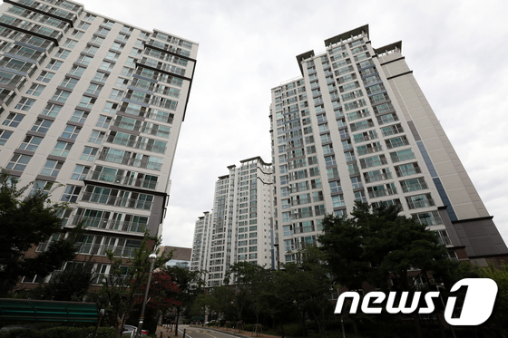 사진은 경기도 성남 판교신도시의 한 아파트 단지. 2017.8.27/뉴스1 ⓒ News1 구윤성 기자