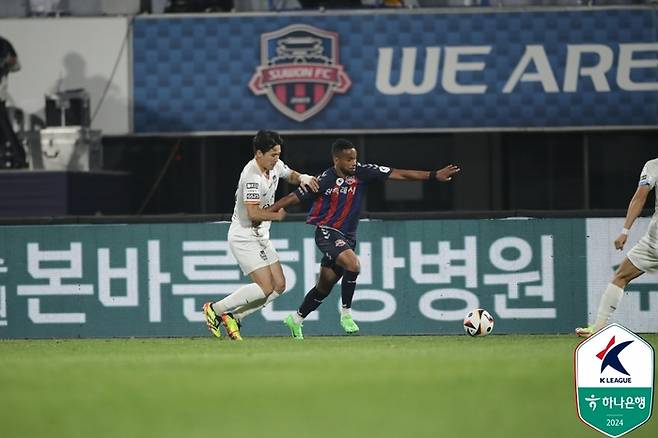 안데르손(오른쪽). 제공 | 한국프로축구연맹
