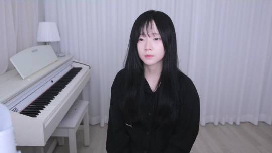 진자림이 1일 자신의 유튜버 채널에 '탕후루 논란' 사죄와 함께 컴백을 알리는 영상을 올렸다. 화면 캡쳐