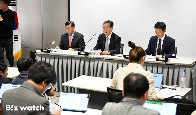 윤영빈 우주항공청장 내정자가 2일 오후 서울 종로구 디지털플랫폼정부위원회 대회의실에서 열린 과기정통부 출입기자단 차담회에서 인사말을 하고 있다./사진=이명근 기자 qwe123@