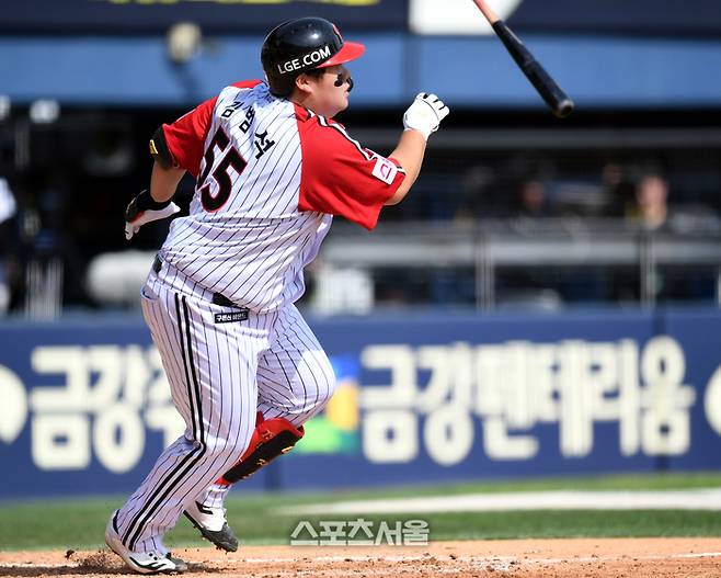 LG 김범석이 28일 잠실구장에서 열린 2024 KBO리그 KIA와 경기 4회말 1사에서 좌중간 안타를 치고 있다. 잠실 | 최승섭기자 thunder@sportsseoul.com