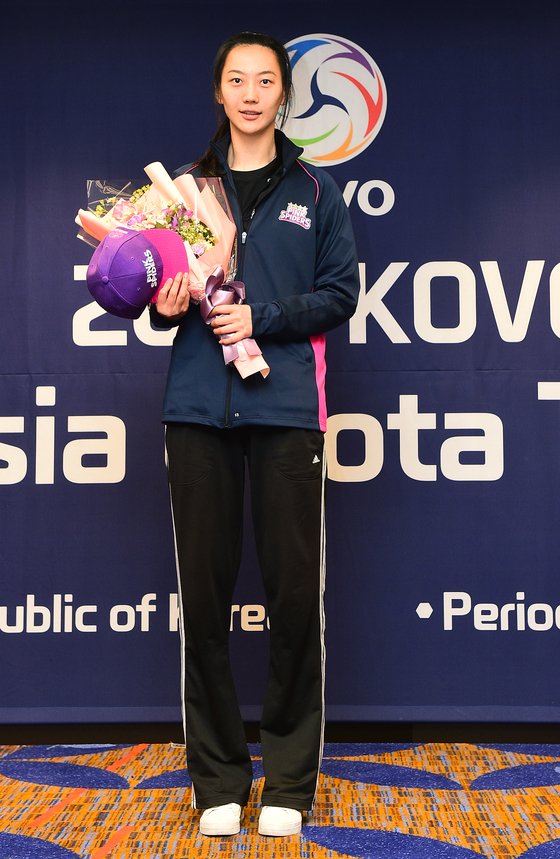 1일 열린 아시아쿼터 드래프트에서 흥국생명에 지명된 황루이레이. 사진 한국배구연맹