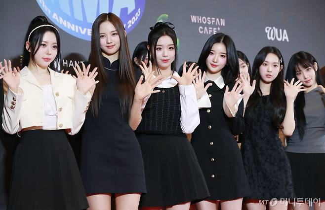 걸그룹 트리플에스가 ‘31주년 한터뮤직어워즈 2023’ 레드카펫 행사에 참석한 모습.  /사진=이동훈