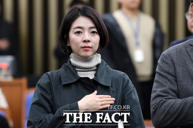 서울 강남경찰서는 배현진 국민의힘 피습 사건을 수사했던 전 강남서 형사과장 A 총경을 공무상 비밀누설 혐의로 입건했다고 3일 밝혔다. /남용희 기자