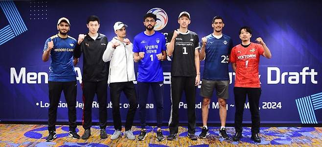 남자배구 7개 구단의 지명을 받은 아시아쿼터 선수들. ⓒ 한국배구연맹