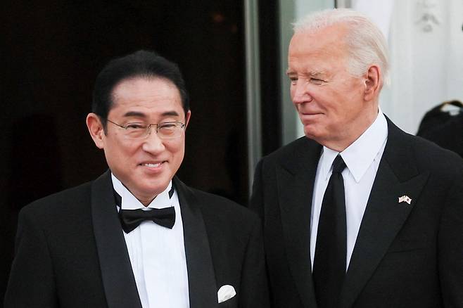 지난달 백악관에서 열린 미일 정상회담 국빈만찬에 참석한 기시다 일본 총리와 바이든 미국 대통령 [로이터=연합뉴스]