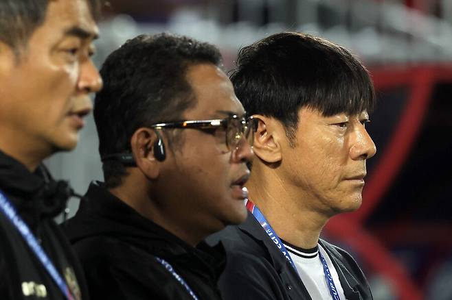 ▲ 신태용 감독이 이끄는 인도네시아 23세 이하(U-23) 대표팀은 3일(한국시간) 카타르 도하의 압둘라 빈 칼리파 스타디움에서 열린 아시아축구연맹(AFC) 2024 U-23 아시안컵 3위 결정전에서 이라크에 1-2로 패했다. 이로써 인도네시아는 대회 3위까지 주어지는 2024 파리 올림픽 티켓 획득에 실패했다. 하지만 오는 9일 프랑스에서 아프리카 예선 4위를 차지한 기니와 티켓 한 장을 놓고 대륙 간 플레이오프를 펼칠 예정이다. ⓒ연합뉴스