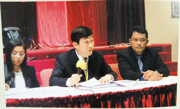 말레이시아 쿠알라룸푸르에서 2005년 열린 애드보킷 인터내셔널(AI) 아시아 콘퍼런스에서 기조 발제를 하고 있는 심동섭 목사(당시 AI 이사).