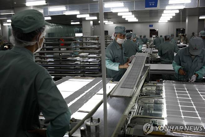 중국의 태양광 제품 공장 [EPA 연합뉴스 자료사진. 재판매 및 DB 금지]