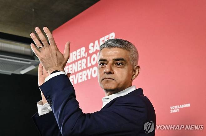 지난달 18일 선거공약을 발표 중인 사디르 칸 런던시장 [AFP 연합뉴스 자료사진. 재판매 및 DB 금지]