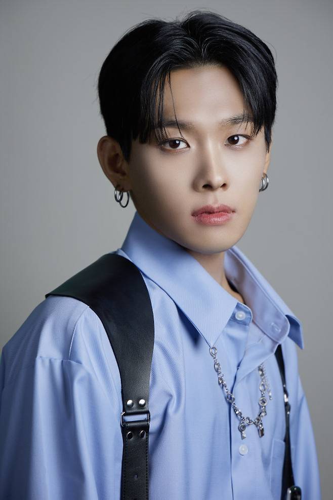 민근
