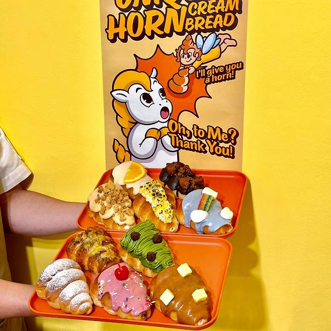 연남동의 한 소라빵 전문점의 제품과 캐릭터 디자인. [인스타그램]