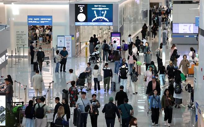 최근 인천공항에 여행객들로 붐비고 있다.ⓒ뉴시스