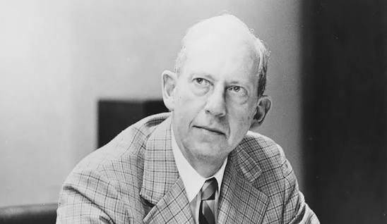 시장보다는 정부가 더 비효율적이라고 주장한 경제학자 조지 스티글러. 이런 내용을 담은 '포획이론'으로 노벨 경제학상을 받았다.