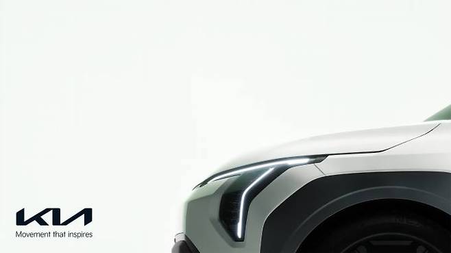 기아가 전기차 대중화를 선도할 ‘더 기아 EV3’의 티저 이미지와 영상을 7일 최초로 공개했다. 기아자동차 