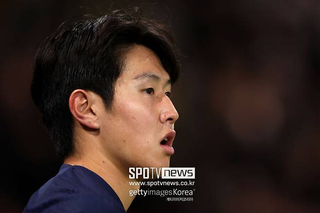 ▲ 프랑스 매체 ‘르 파리지앵’은 7일(한국시간) “파리 생제르맹(PSG)은 유럽축구연맹 챔피언스리그(UCL) 4강 2차전에서 파비앙 루이스 대신 이강인을 선발 출전시킬 것으로 보인다”라고 전망했다. 이강인은 앞선 1차전이었던 보루시아 도르트문트 원정 경기에서 출전하지 못했다. 당시 PSG는 0-1로 패했다.