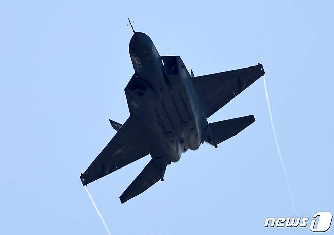 한국형 초음속 전투기 KF-21 '보라매'. 2023.10.17/뉴스1 ⓒ News1 구윤성 기자