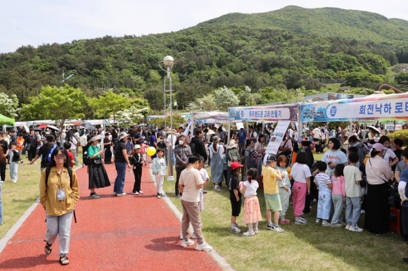 ‘제14회 고흥우주항공축제’가 전국에서 6만여명의 방문객이 다녀가며 성황리에 마무리됐다.
