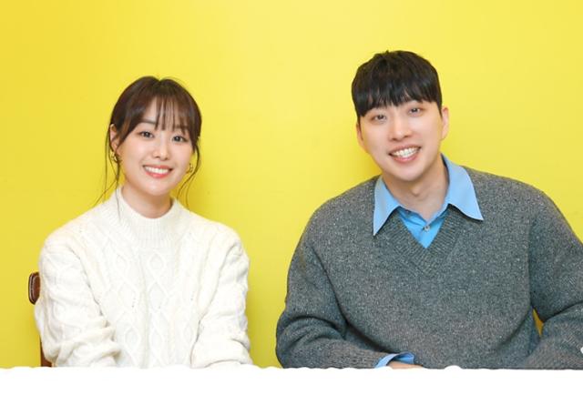 그룹 시크릿 출신 가수 송지은과 유튜버 위라클로 활동 중인 박위가 결혼식 날짜를 발표했다. 송지은 SNS