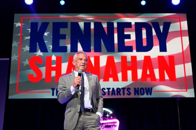오는 11월 열리는 미국 대선에 출마한 무소속 후보인 케네디 주니어가 지난달 21일 미시간주 로열오크에서 열린 유세 행사에서 연설하고 있다. 로열오크= AP 연합뉴스