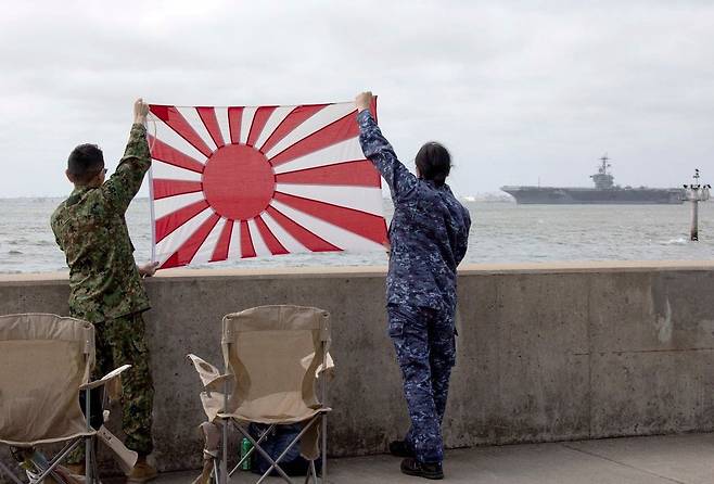 미국 해군의 공식 인스타그램 계정에 올라온 욱일기 사진