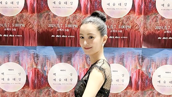 지난 7일 백상예술대상에 참석한 배우 정유미. 사진 정유미 인스타그램 캡처