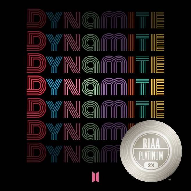 지난 2021년 다이너마이트 RIAA 더블 플래티넘 인증 이미지. 미국 레코드산업협회(RIAA)