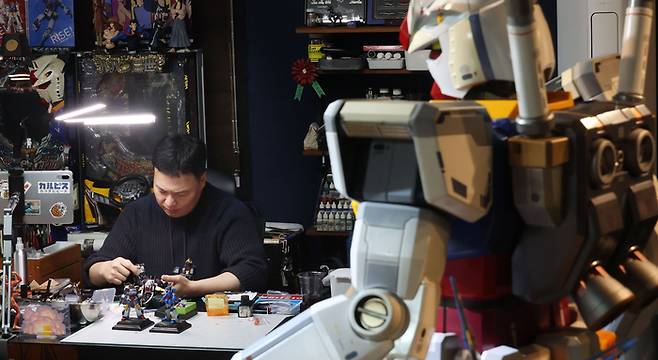 ‘반도의 중년 ’ 박진 작가