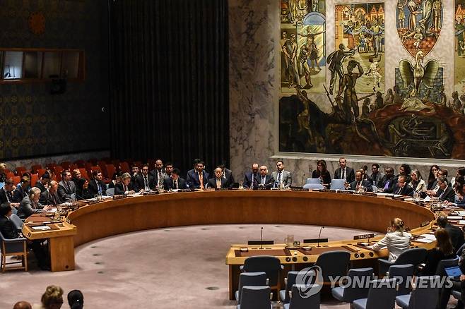 안보리 제재 시동 (유엔본부<뉴욕> AFP/게티이미지=연합뉴스)북한의 제6차 핵실험에 대응한 유엔 안보리의 새로운 대북 제재 결의 논의 bulls@yna.co.kr